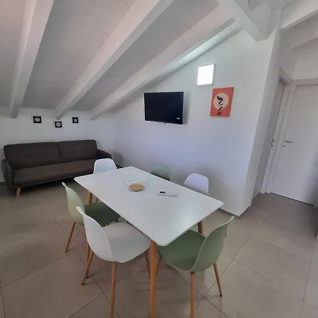 La Casa Red *